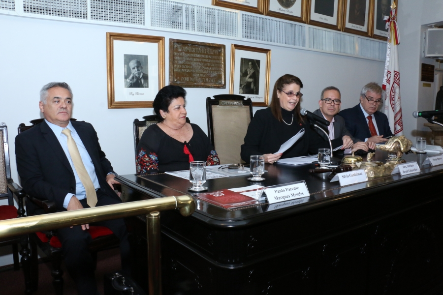 Da esq. para a dir., Paulo Parente Marques Mendes, Silvia Gandelman, Adriana Brasil Guimarães, Sérgio Branco e Gustavo Martins de Almeida