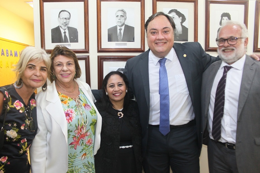 Da esq. para a dir., Rita Cortez, Ana Amélia Menna Barreto de Castro Ferreira, Zenaide Augusta Alves, Frederico Mendes e Fernando Drummond