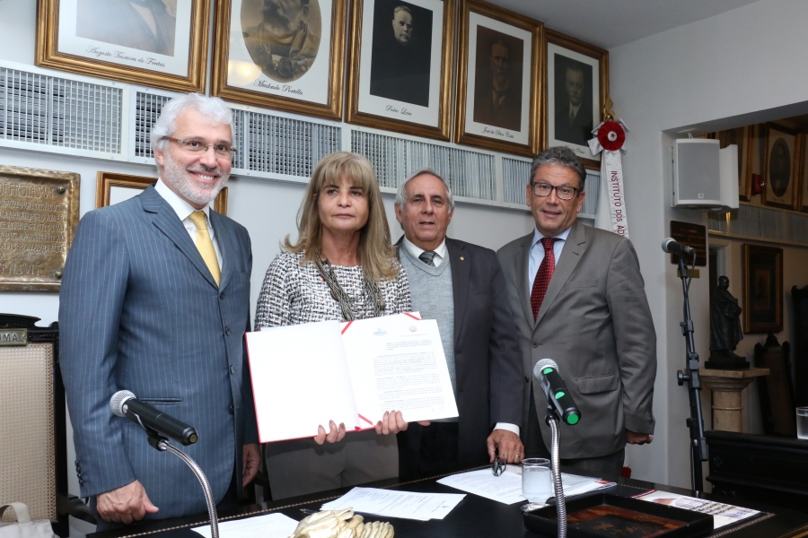 Da esq. para a dir., Carlos Eduardo Machado, Rita Cortez, João Roberto Moreira Alves e Antônio Laért Vieira Junior